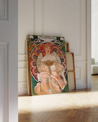 After Hover: Alfons Mucha - Frau umringt von Blumen