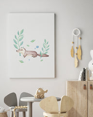 After Hover: Dachs im Wald, Wasserfarben-Zeichnung, Süße Kinderdeko für Zuhause in Weiß