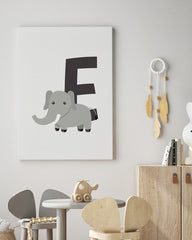 After Hover: E wie Elefant in Weiß, ABC Lernen, Süße Buchstaben Dekoration für Kinder