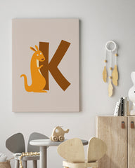 After Hover: K wie Känguru, ABC Lernen, Süße Illustration, Buchstabe für Name, Dekoration für Zuhause