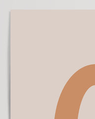 After Hover: O wie Owl, Süße Tier Illustration mit Buchstabe, Eulen Deko für Kinder in Beige - Englisches ABC