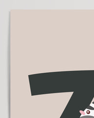 After Hover: Z wie Zebra, ABC Lernen, Kinderzimmer Wanddeko in Beige mit Buchstabe
