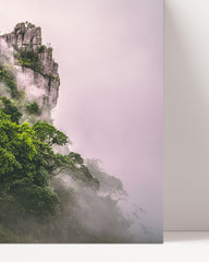 After Hover: Asiatische Berglandschaft