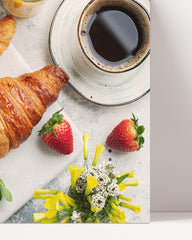 After Hover: Croissant-Frühstück