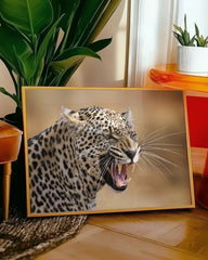 After Hover: Fauchender Leopard