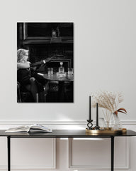 After Hover: Frau in Abendgarderobe - Schwarz-Weiß