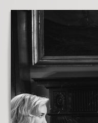 After Hover: Frau in Abendgarderobe - Schwarz-Weiß