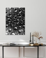 After Hover: Nahaufnahme von Tropfen - Schwarz-Weiß