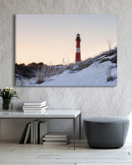 After Hover: Leuchtturm am Strand