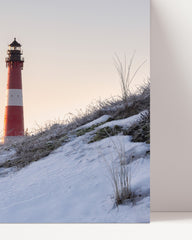 After Hover: Leuchtturm am Strand