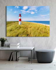 After Hover: Leuchtturm an der Nordsee