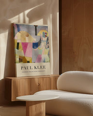 After Hover: Paul Klee - Museum-Poster Schwarze Säulen in der Landschaft