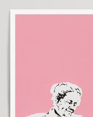 After Hover: Banksy - Museum-Poster Oma strickt Pullover mit Aufschrift: "Punks Not Dead"