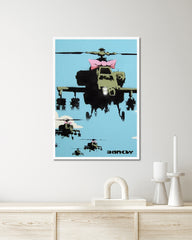 After Hover: Banksy - Museum-Poster Kampfhubschrauber mit rosa Schleife