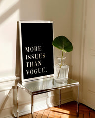 After Hover: More Issues than Vogue - Weiß auf Schwarz