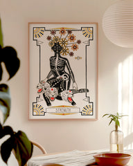 After Hover: Tarot "Strength" - Die Kraft - Frau mit Löwenköpfen Illustration