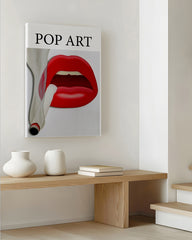 After Hover: Rote Lippen mit Zigarette im Pop Art-Stil