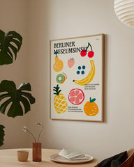 After Hover: Berliner Museumsinsel an der Spree mit Früchten