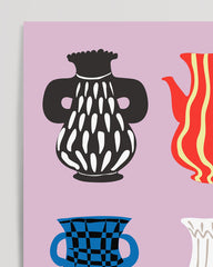 After Hover: Bunte Vasen mit abstrakten Mustern