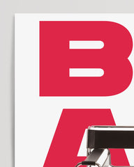 After Hover: Bauhaus-Design mit Stuhl von Marcel Breuer