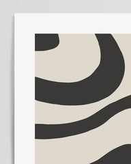 After Hover: Modern Swirl in Schwarz-Weiß