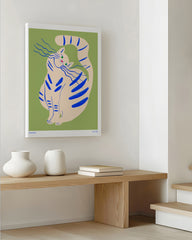 After Hover: Cats are friends - Katze blau gestreift