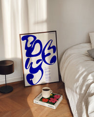 After Hover: Ok, bye! Blaue Kaligrafie