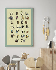 After Hover: ABC Poster mit Tieren - Deutsches Alphabet