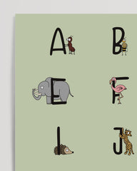 After Hover: ABC Poster mit Tieren in Grün - Deutsches Alphabet