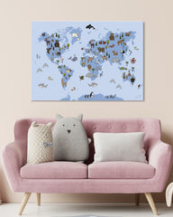 After Hover: Weltkarte mit Tieren für das Kinderzimmer in Blau