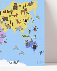 After Hover: Bunte Weltkarte für das Kinderzimmer - Spielerisch lernen mit Tieren