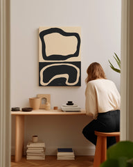 After Hover: Up and Down: Abstrakte Muster in Schwarz-Beige