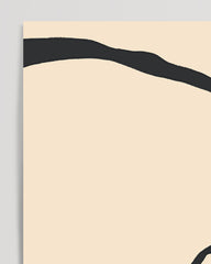 After Hover: Minimalistische Formen in Beige-Schwarz - Two Curves II