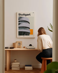 After Hover: Stuttgart - Mercedes Benz Museum im Vintage Style