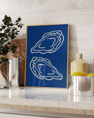 After Hover: Oyster Delight - Line Art Austern in Blau-Weiß