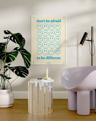 After Hover: Don't be afraid to be different - Smiley Spruchbild