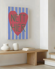 After Hover: Nett Hier - Herz mit blauen Streifen