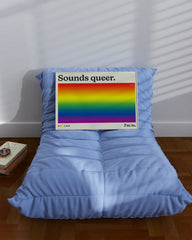 After Hover: "Sounds Queer. I'm In" im Querformat