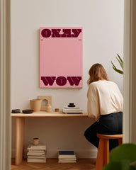 After Hover: Spruch "Okay Wow" in Dunkelrot