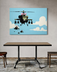 After Hover: Banksy - Hubschrauber mit pinker Schleife Helicopter Graffiti Street Art