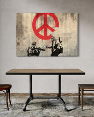 After Hover: Banksy - Soldaten malen Peace Symbol Soldiers Peace Symbol Graffiti