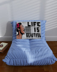 After Hover: Banksy - Life is beautiful Frau mit Rose im Haar mit Schriftzug