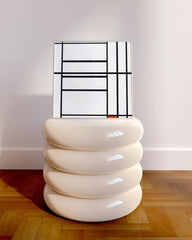 After Hover: Piet Mondrian - Komposition Nr. 1 mit Grau und Rot 1938 / Komposition mit Rot 1939