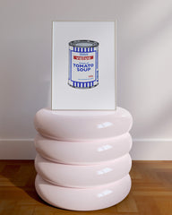 After Hover: Banksy Dose - Tomato Soup in Weiß - Modern Street-Art Kunstdruck in vielen Größen