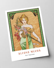 Alfons Mucha - Museum-Poster Frau in grünem Kleid mit Blumen