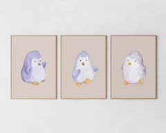 Poster-Set "Süße Pinguine" auf braunem Hintergrund